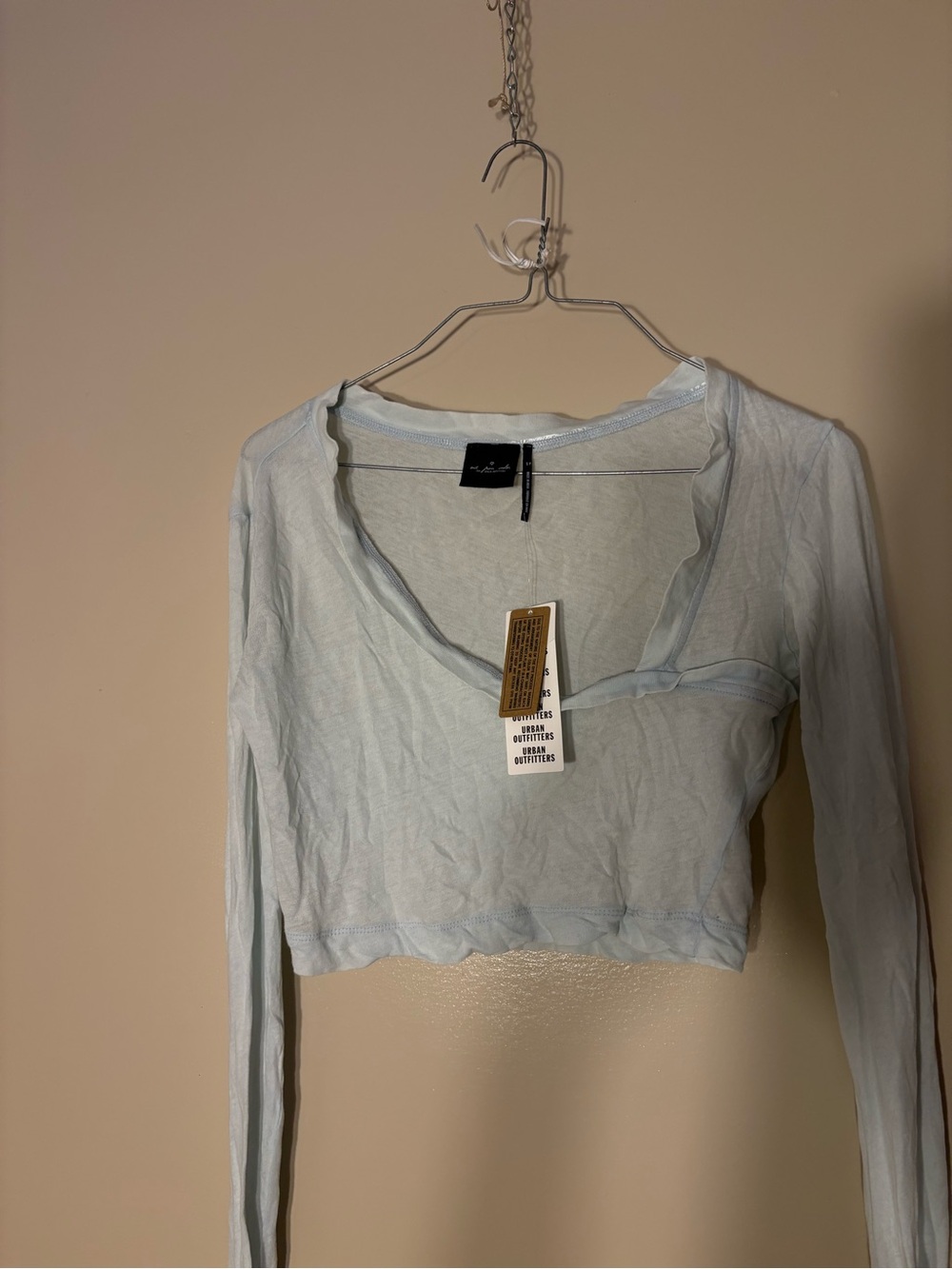 Urban Pale Blue Cropped Long-Sleeve V-Neck Top - Picture 2 of 3